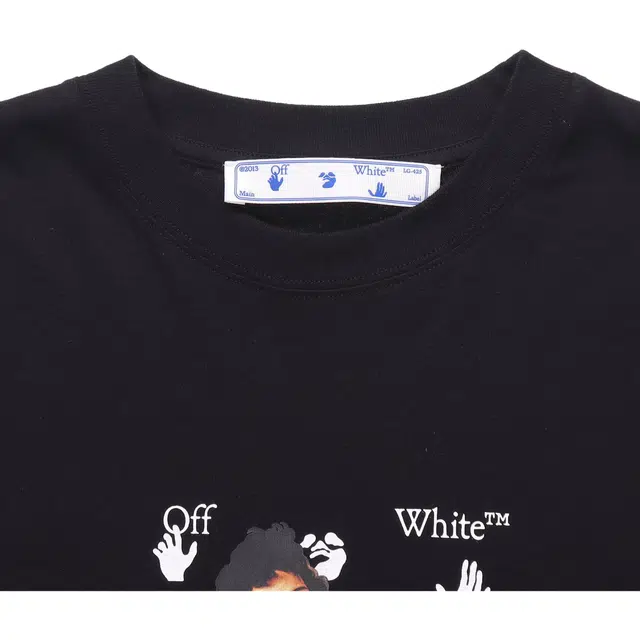 OFF-WHITE T