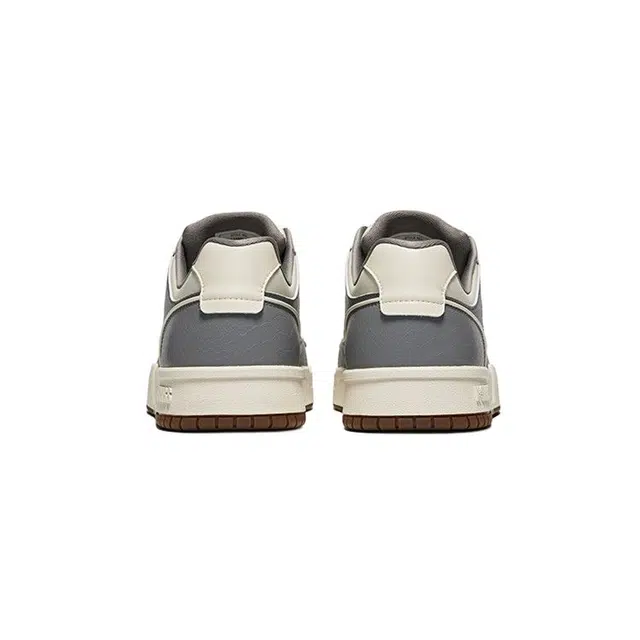 KSWISS