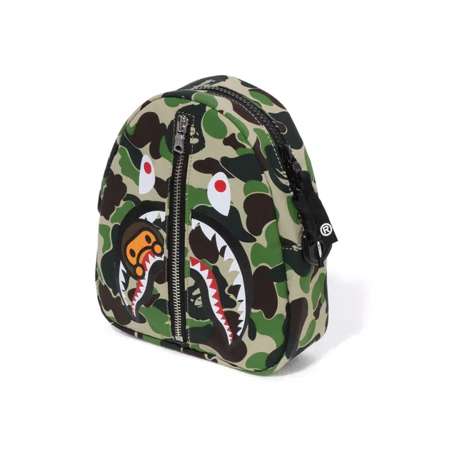 A BATHING APE