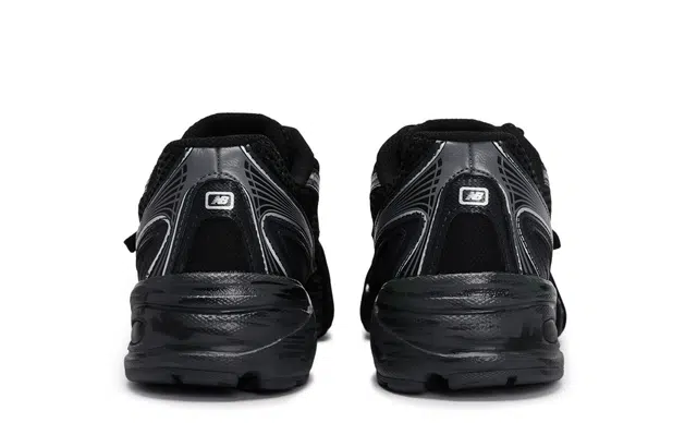New Balance NB 740 811