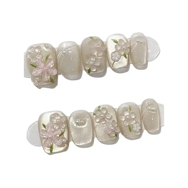 计轩 纯手工追光猫眼春夏日小短甲手绘猫眼山茶指甲贴  短款银色纯色 亮片