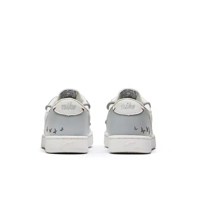 Nike Court Vintage