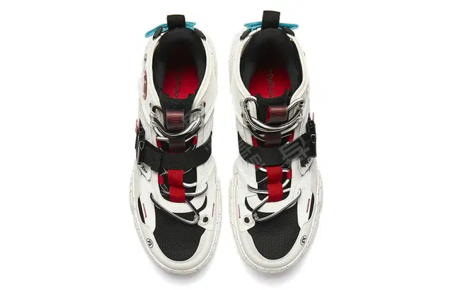 特步 耐磨防滑 中帮 实战篮球鞋 男款 米黑