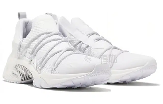 Reebok Trideca 200