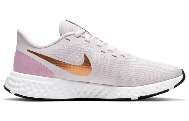 Nike REVOLUTION 5