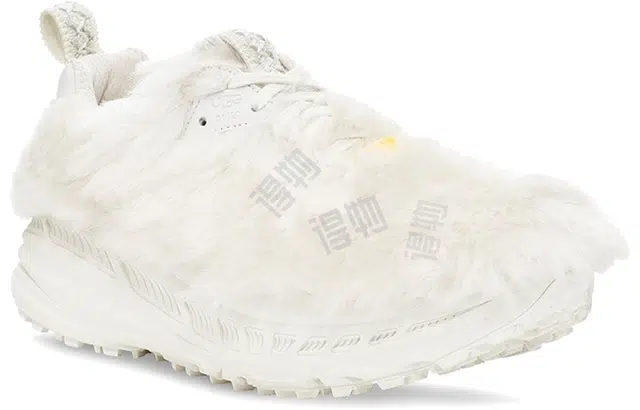 UGG CA805
