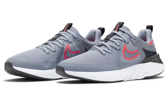 Nike Legend React 2