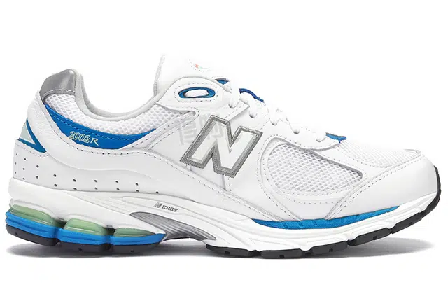 New Balance NB 2002R