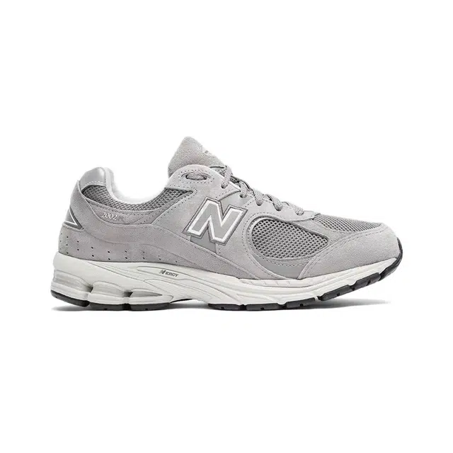 New Balance NB 2002R