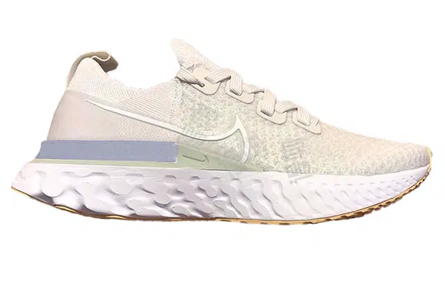 Nike React Infinity Run Flyknit 1