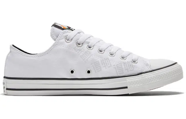Bugs Bunny x Converse Chuck Taylor All Star