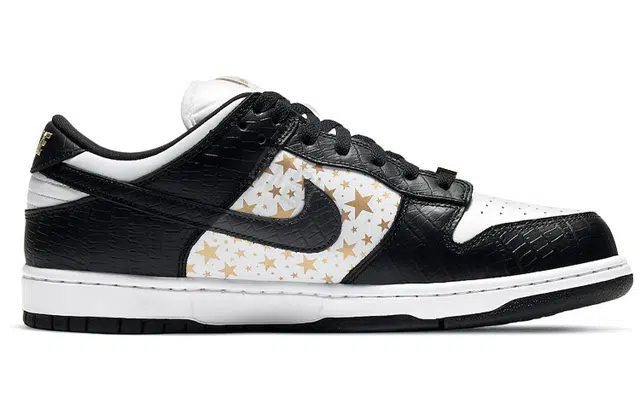 Supreme x Nike Dunk SB Black Stars