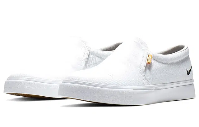 Nike Court Royale AC