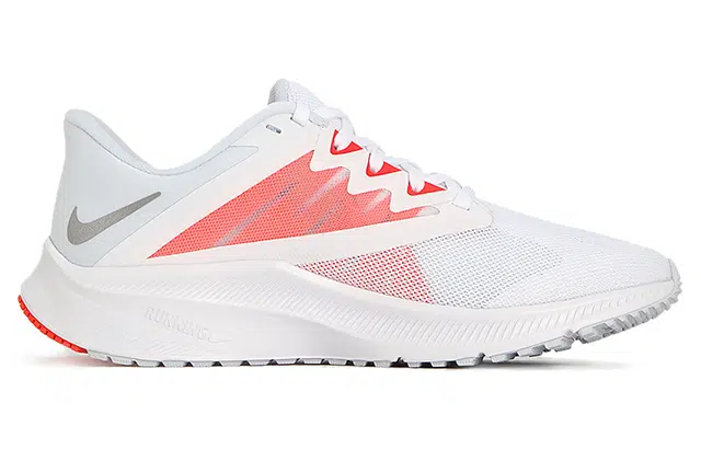 Nike Quest 3