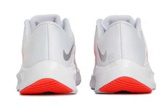 Nike Quest 3