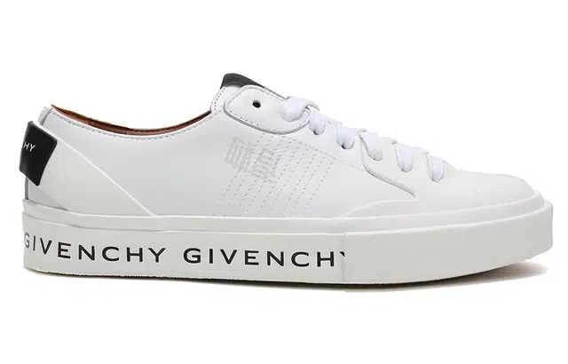 GIVENCHY