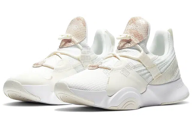 Nike SuperRep Groove