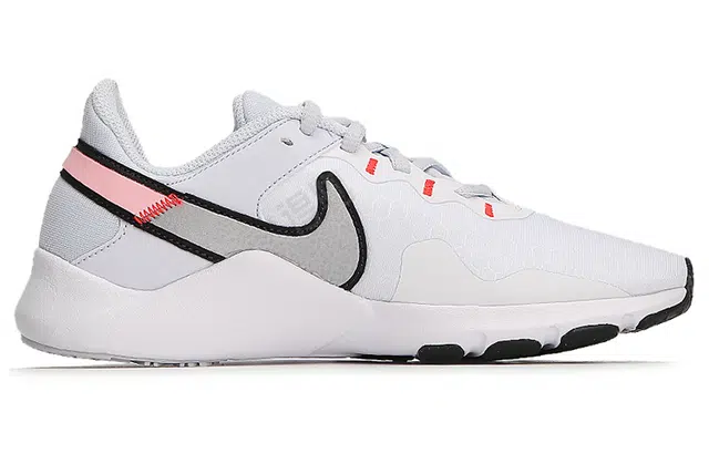 Nike Legend Essential 2