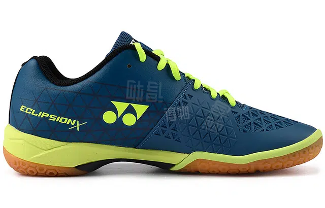 YONEX