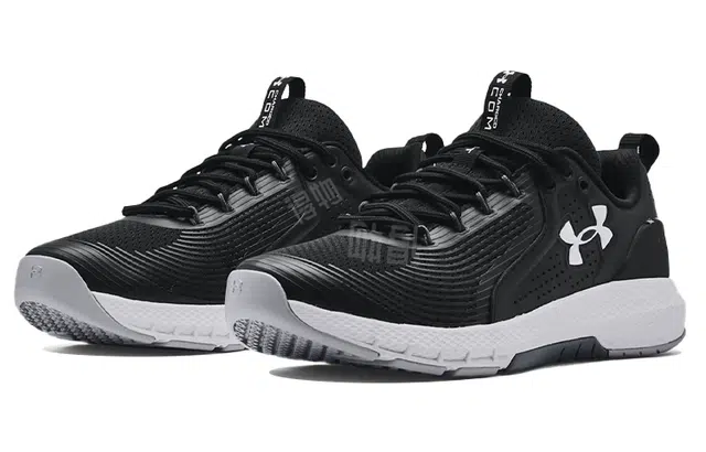 Under Armour Charged Commit TR 3