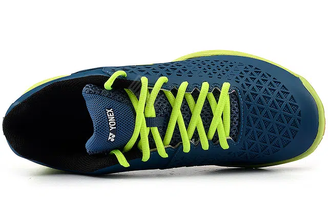 YONEX