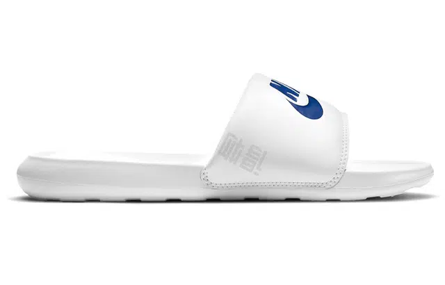 Nike victori one slide