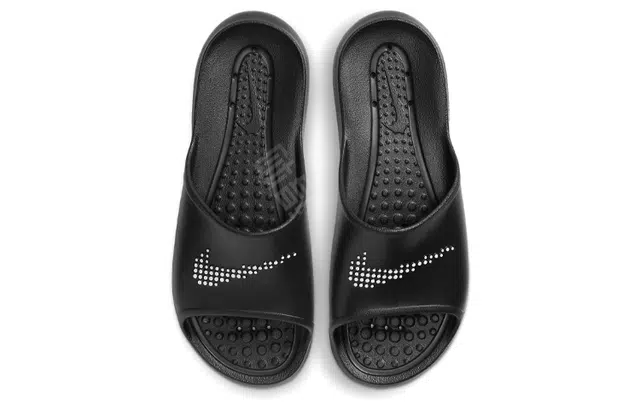 Nike Victori One