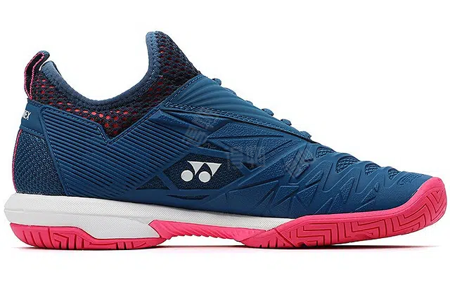 YONEX
