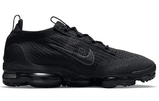Nike Vapormax triple black