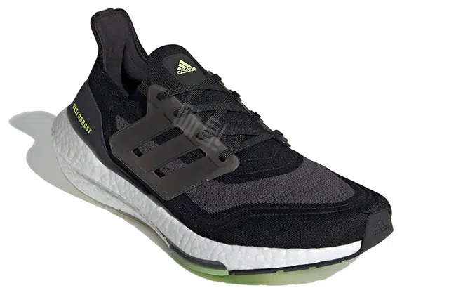 adidas Ultraboost 21