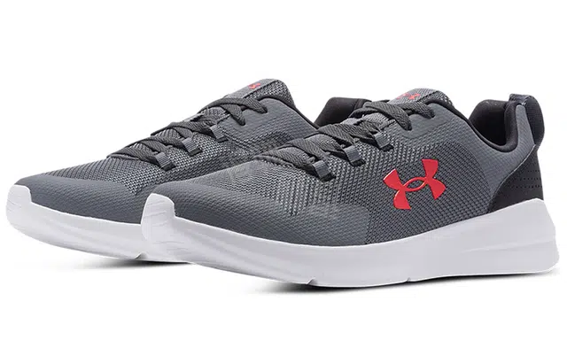Under Armour Essential-