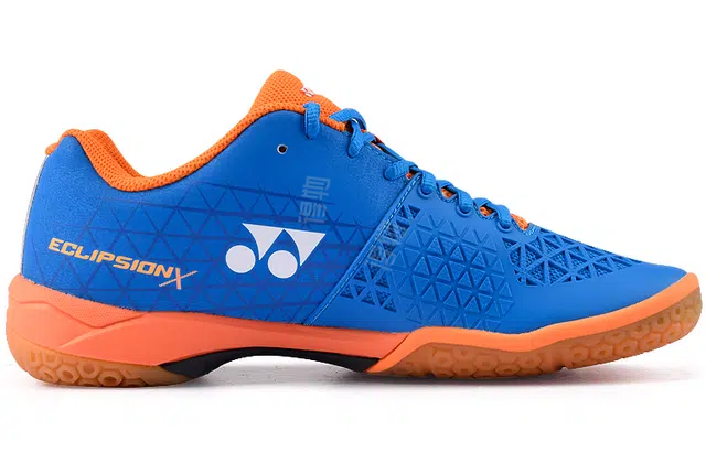 YONEX