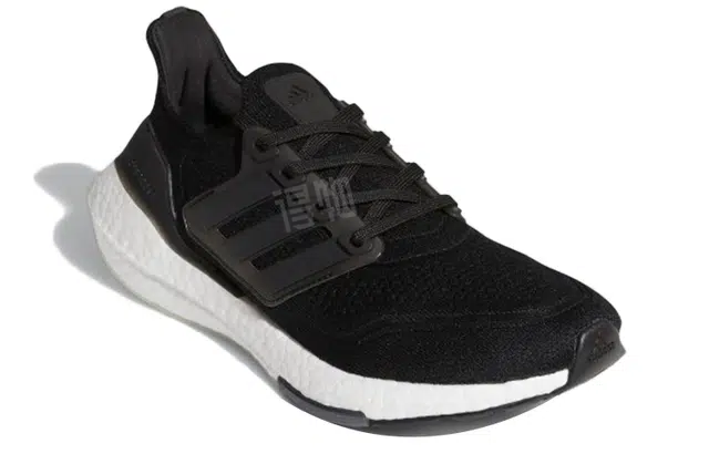 adidas Ultraboost 21
