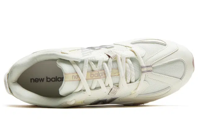 New Balance 828