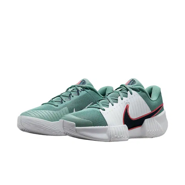 Nike GP Challenge Pro