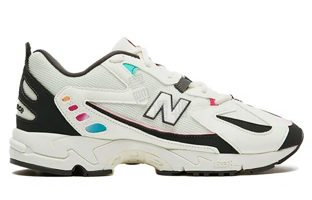 New Balance NB 828