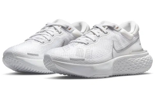 Nike Invincible Run 1 Flyknit