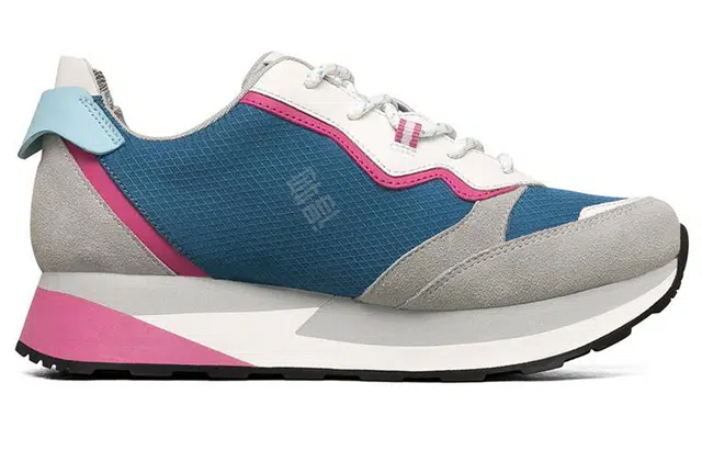 Skechers