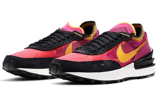 Nike Waffle One active fuchsia