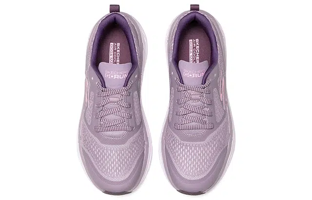 Skechers Max Cushioning