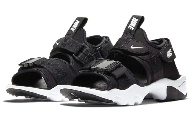 Nike Canyon