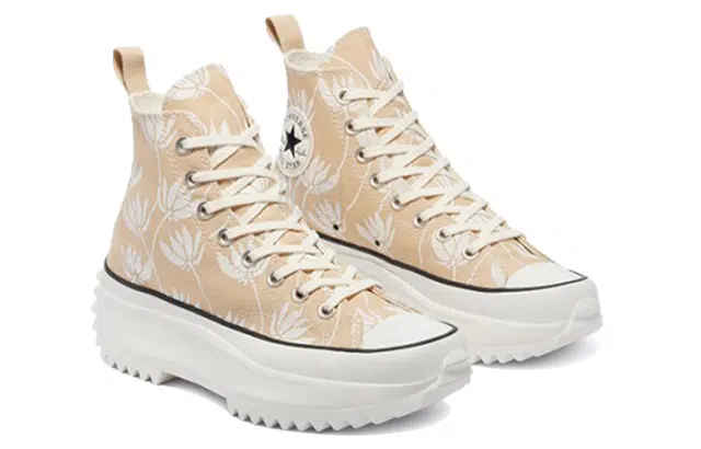 Converse Run Star Hike