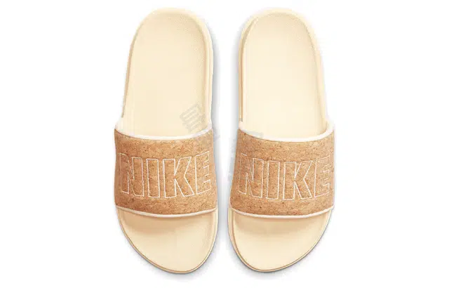 Nike OffCourt SE
