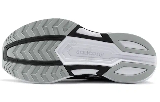Saucony Axon