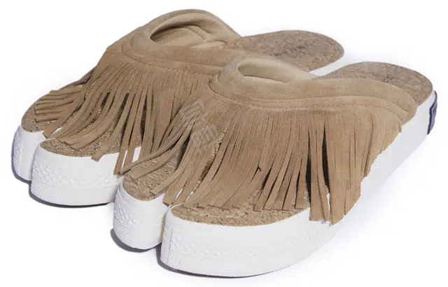 xVESSEL Tassel Toe Slides