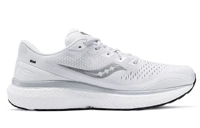 Saucony Triumph 18