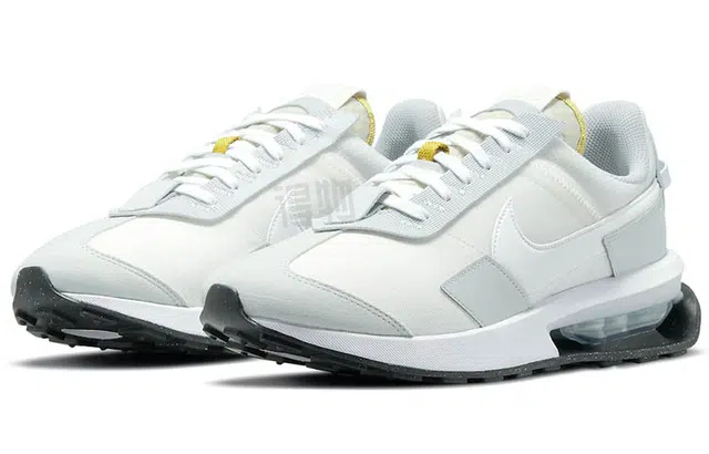 Nike Air Max Pre-Day summit white