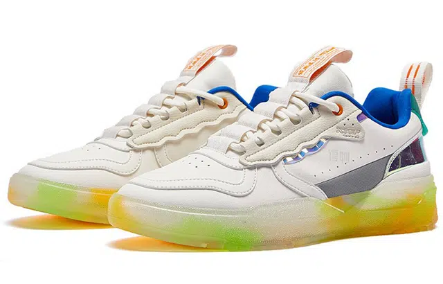 特步 防滑耐磨 低帮 板鞋 男款 米绿