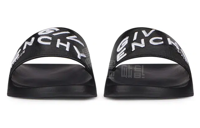 GIVENCHY