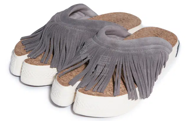 xVESSEL Tassel Toe Slides